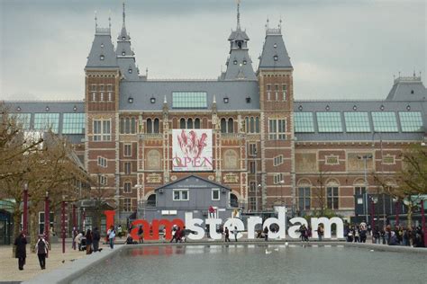 What to see at Museumplein in Amsterdam 